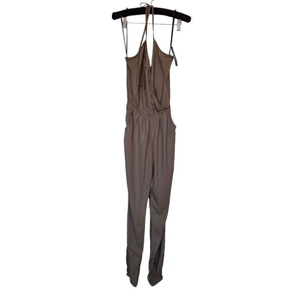 NWT Lulus Learning to Fly Olive Green Halter Jumpsuit Size Small - Picture 1 of 5